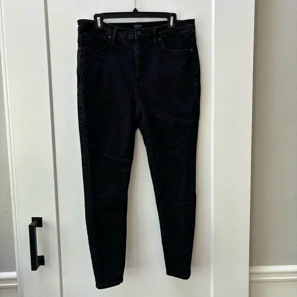 J. Crew 9” mid-rise skinny black jean woman’s size 32